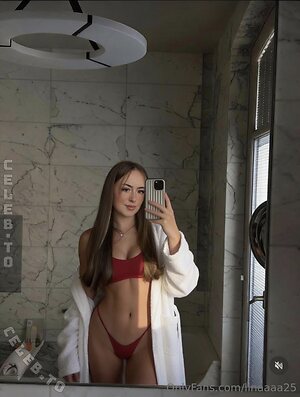 linaaaa25 Nude Leaked Photo #10