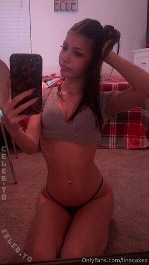Linacakez Nude Leaked Photo #14