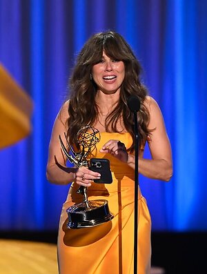Linda Cardellini leaked photo #16