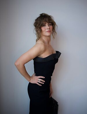 Linda Cardellini leaked photo #23