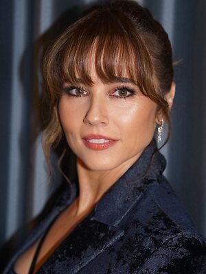 Linda Cardellini leaked photo #56