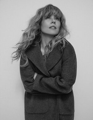 Linda Cardellini leaked photo #123