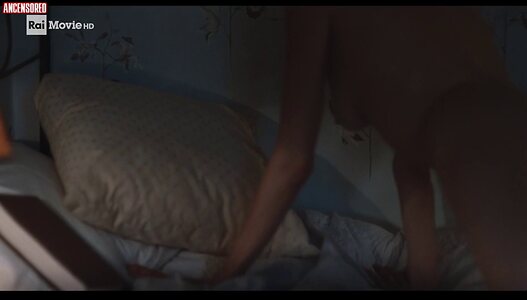 Linda Caridi leaked photo #18