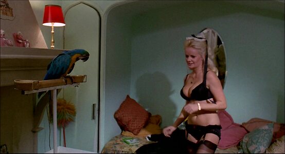 Linda Cunningham leaked photo #11