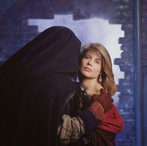 Linda Hamilton leaked photo #5