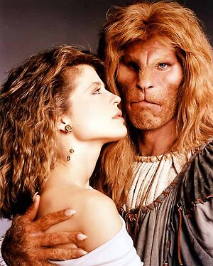 Linda Hamilton leaked photo #6