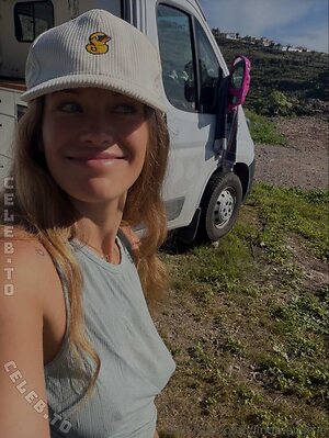 Linda Lanu Nude Leaked Photo #169