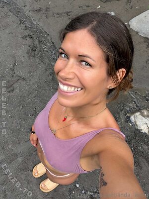 Linda Lanu leaked photo #1074