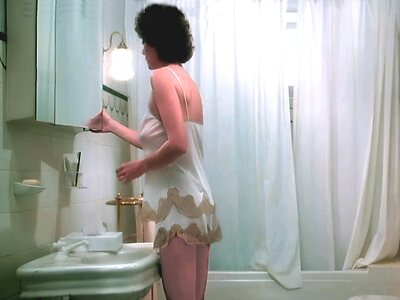 Linda Thorson Nude Leaked Photo #8