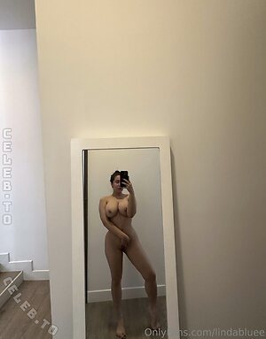 Lindabluee Nude Leaked Photo #6