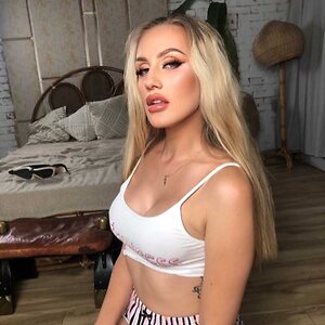 lindaleclairxxx leaked photo #3