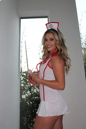 Lindsay Brewer leaked photo #90