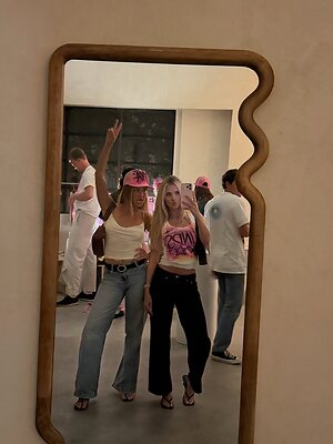 Lindsay Brewer leaked photo #200