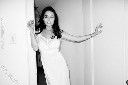 Lindsay Lohan Nude Leaked Photo #3