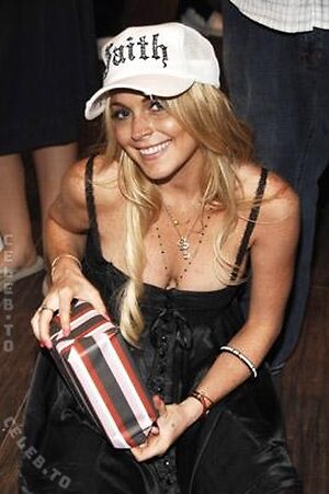 Lindsay Lohan Nude Leaked Photo #138