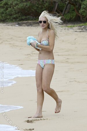 Lindsay Lohan Nude Leaked Photo #159