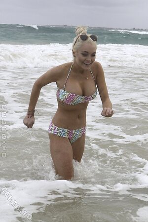 Lindsay Lohan Nude Leaked Photo #164