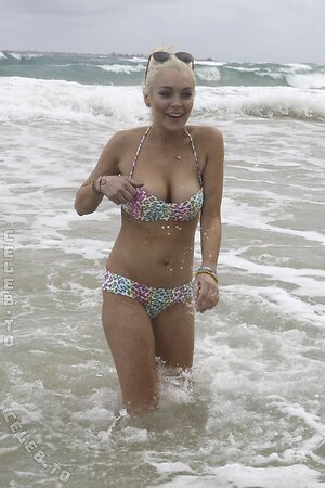 Lindsay Lohan Nude Leaked Photo #165