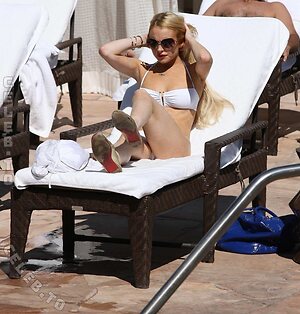 Lindsay Lohan Nude Leaked Photo #215