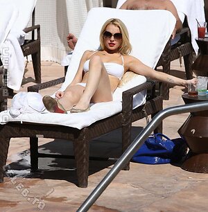 Lindsay Lohan Nude Leaked Photo #217