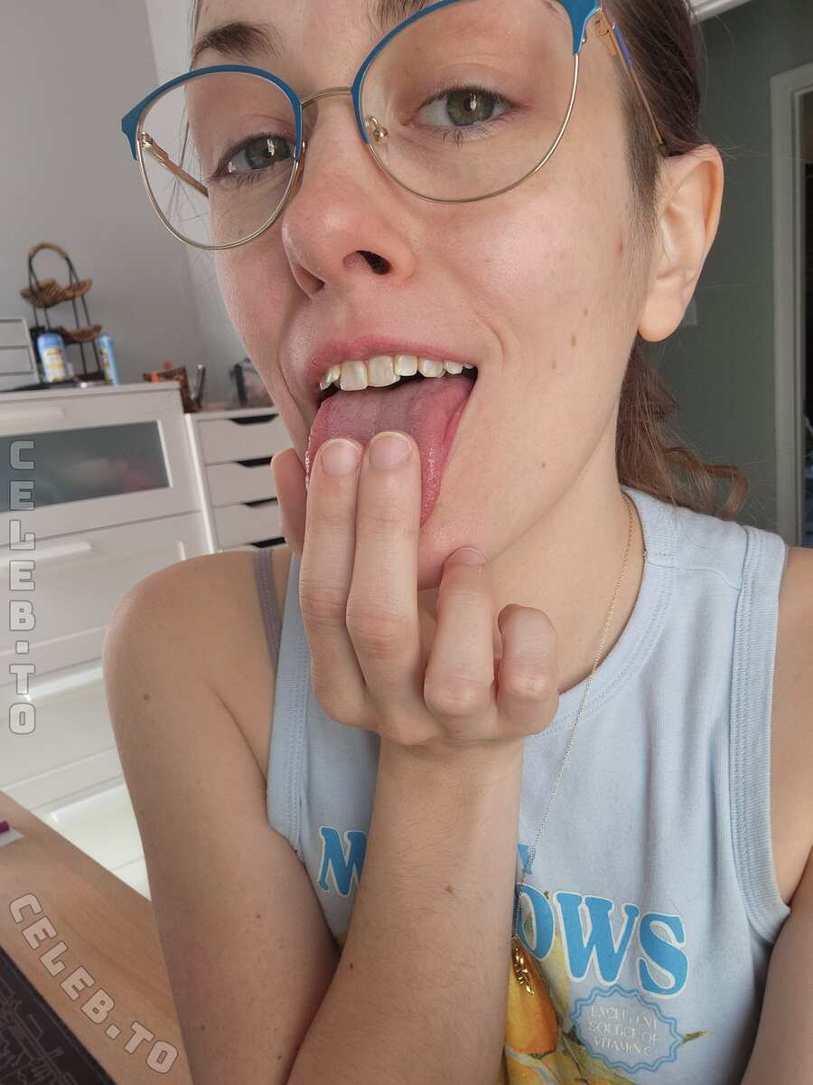 Lindsey Love photo