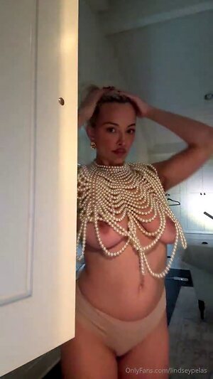 Lindsey Pelas leaked photo #206