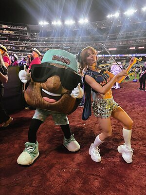 Lindsey Stirling leaked photo #14
