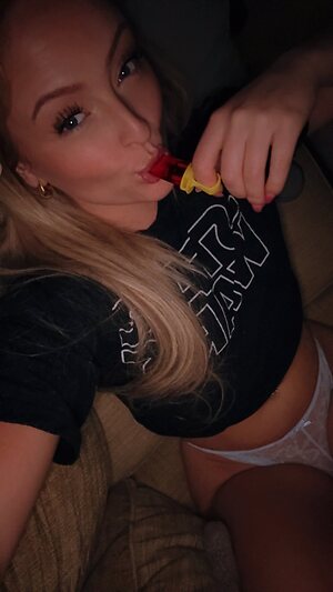 Lindshough onlyfans leaked photo #14