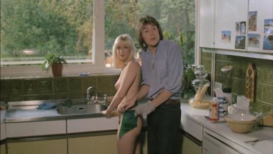 Lindy Benson leaked photo #9
