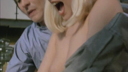 Lindy Benson leaked photo #10