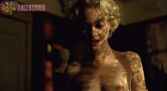 Lindy Booth leaked photo #17