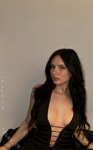 Line0.7 Nude Leaked Photo #10