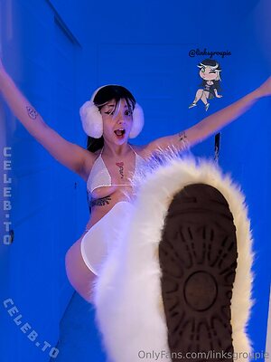 Linksgroupie Nude Leaked Photo #54