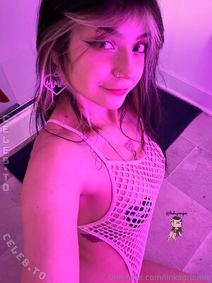 Linksgroupie Nude Leaked Photo #163