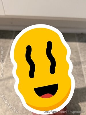 Linksgroupie Nude Leaked Photo #343