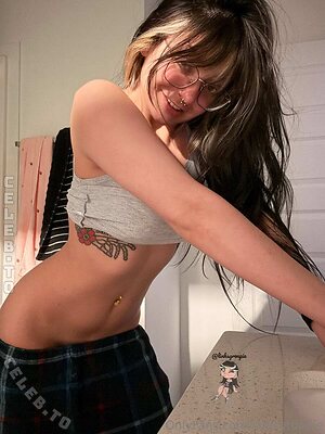 Linksgroupie Nude Leaked Photo #441