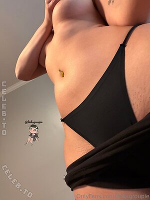 Linksgroupie Nude Leaked Photo #603