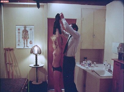 Linnea Quigley leaked photo #16
