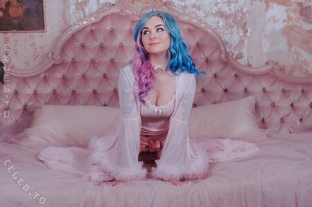 Linspics Nude Leaked Photo #171