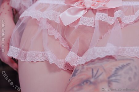 Linspics Nude Leaked Photo #176