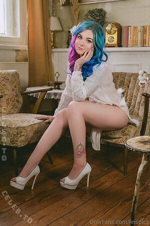 Linspics Nude Leaked Photo #261