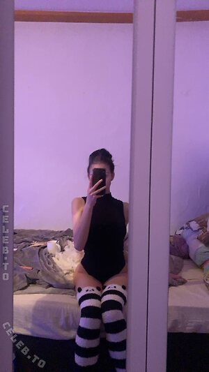 Lin_xyx Nude Leaked Photo #2