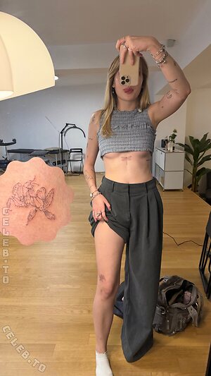 Lisa Übelsbacher leaked photo #9