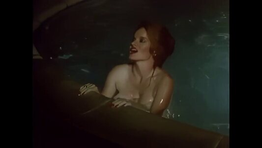 Lisa De Leeuw leaked photo #5