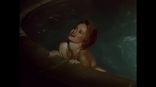 Lisa De Leeuw leaked photo #7