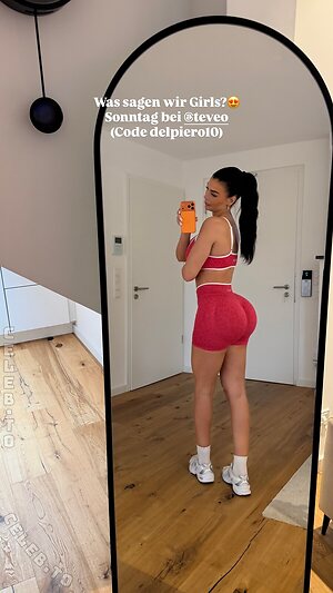 Lisa del Piero Nude Leaked Photo #24