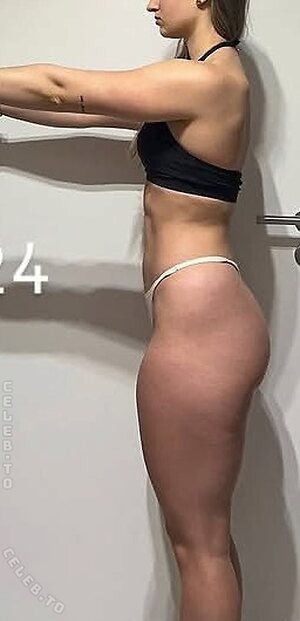 Lisaamarie.e Nude Leaked Photo #10