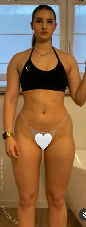 Lisaamarie.e Nude Leaked Photo #14