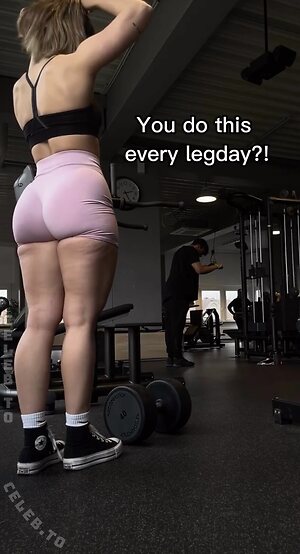 Lisaamarie.e Nude Leaked Photo #17