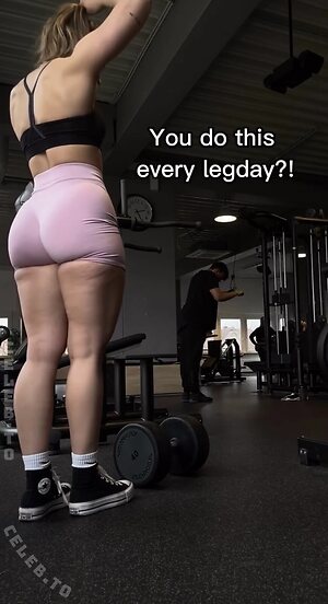 Lisaamarie.e Nude Leaked Photo #20